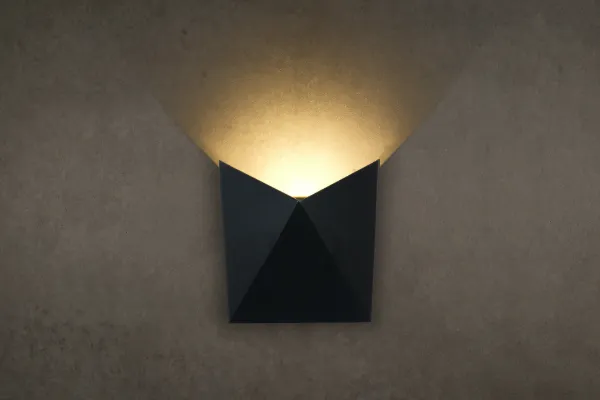 Luminario de Pared LED816GABE 7W 100-240V Blanco Cálido Acabado Negro Ilumileds